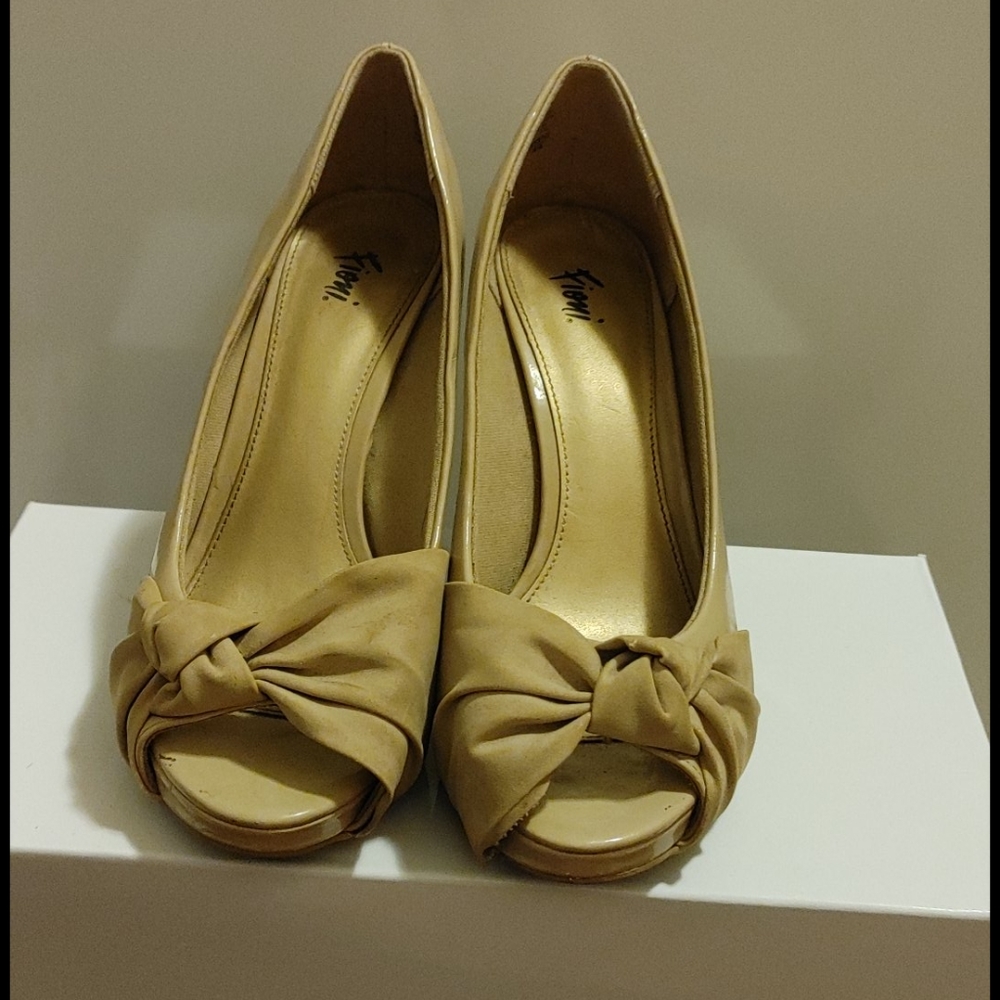 Tan heels